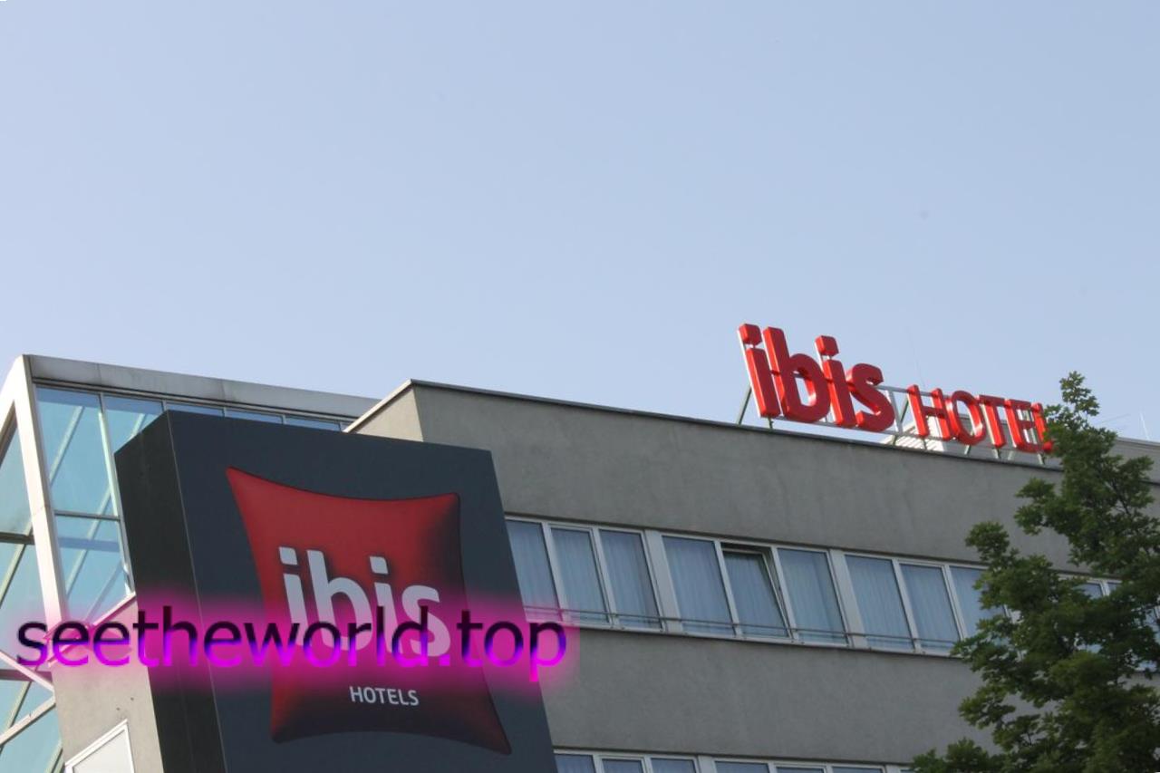 Linz is the capital of Upper Austria