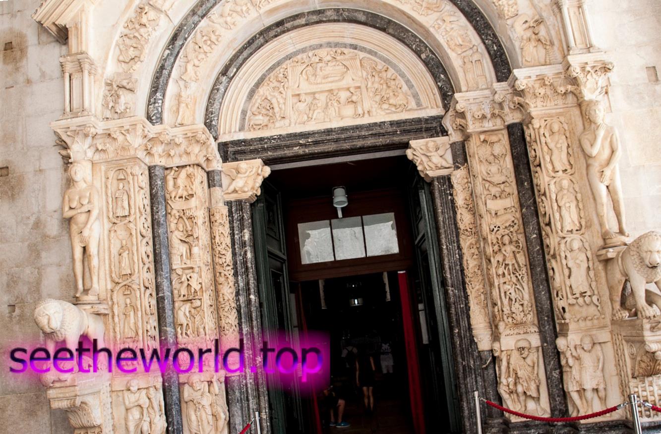 Trogir is the "stone beauty" of Croatia