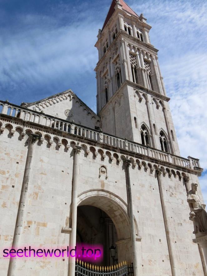 Trogir is the "stone beauty" of Croatia