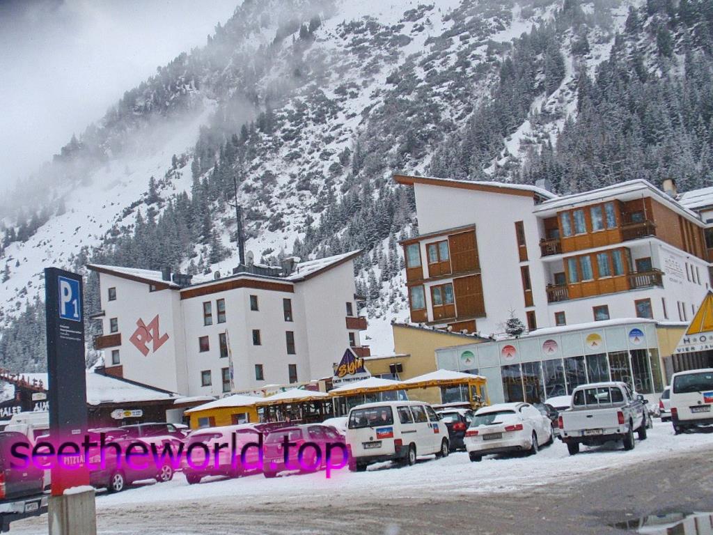 Ski resort - Pitztal - Rifflsee, Austria