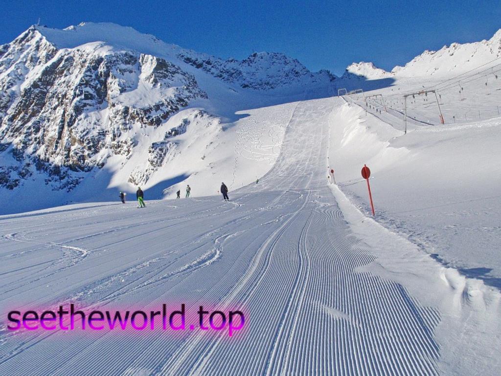 Ski resort - Pitztal - Rifflsee, Austria