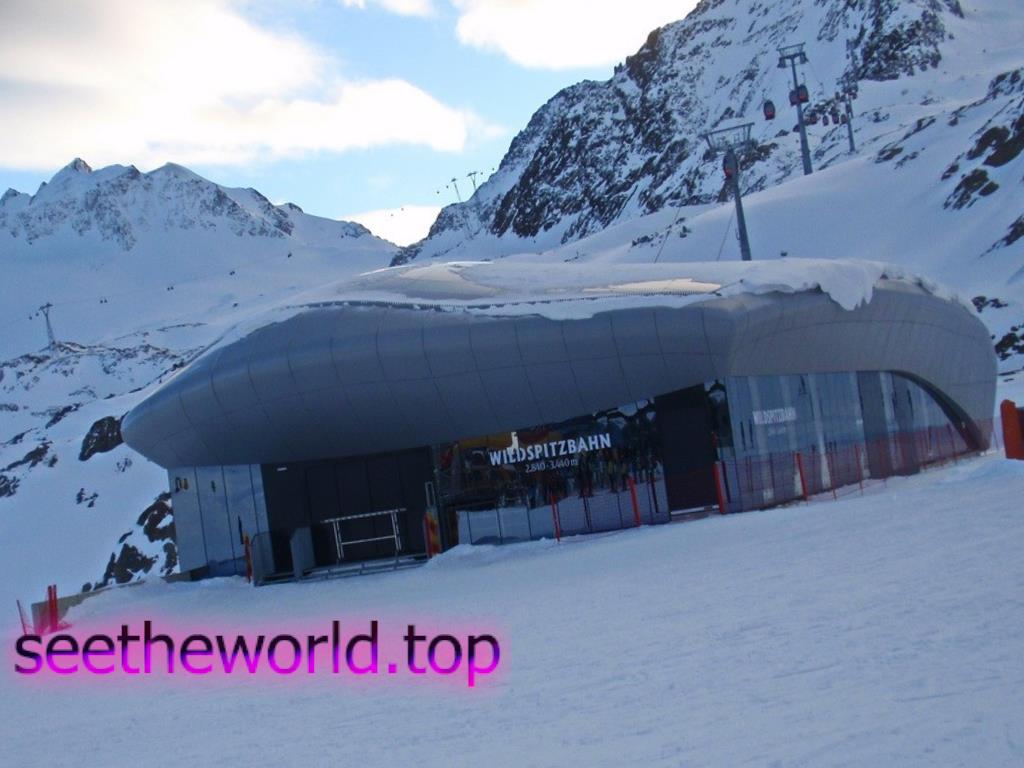 Ski resort - Pitztal - Rifflsee, Austria