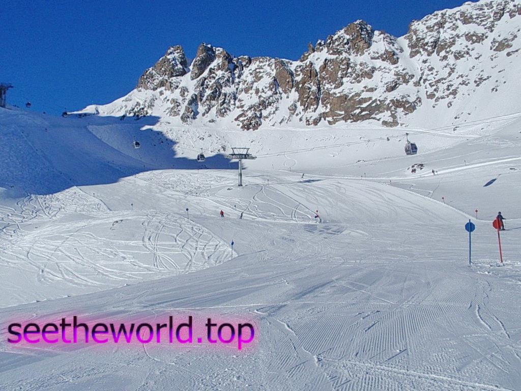 Ski resort - Pitztal - Rifflsee, Austria