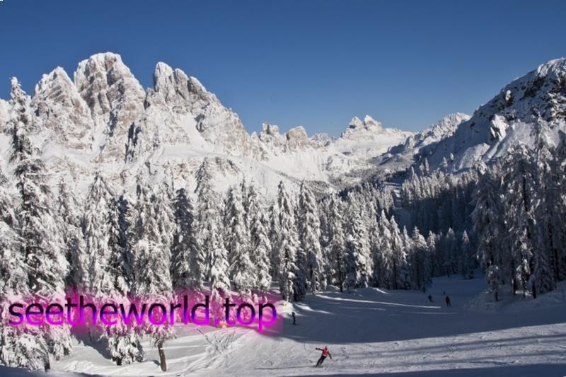 Ski resort Cortina d'Ampezzo (Cortina d'Ampezzo), Italy