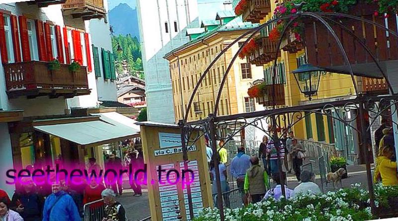 Ski resort Cortina d'Ampezzo (Cortina d'Ampezzo), Italy