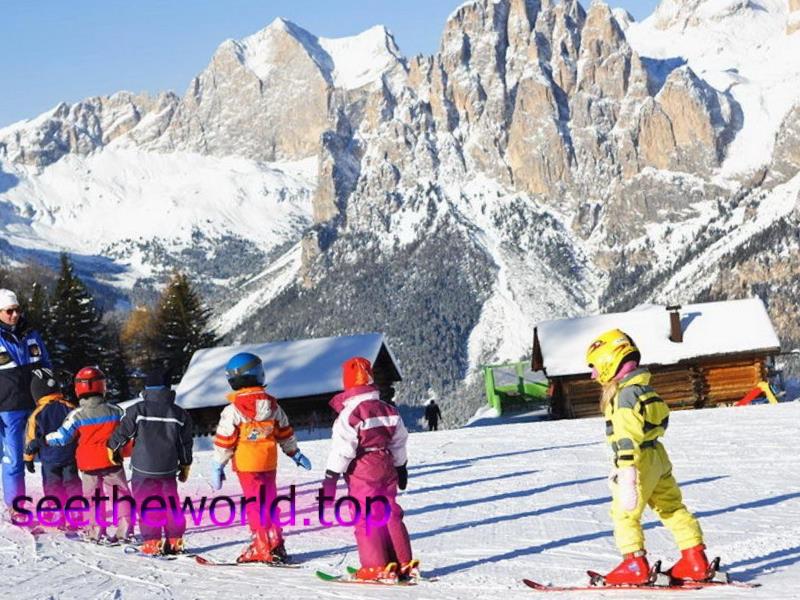 Ski resort Val di Fassa(Val_di_Fassa), Italy