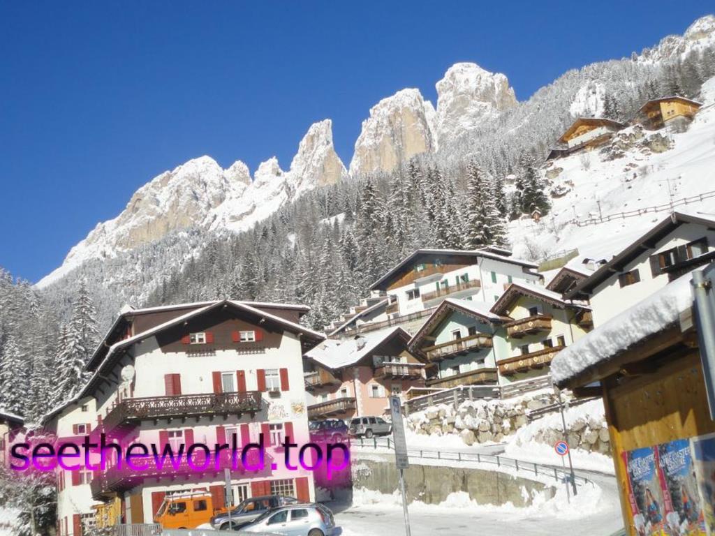 Ski resort Val di Fassa(Val_di_Fassa), Italy