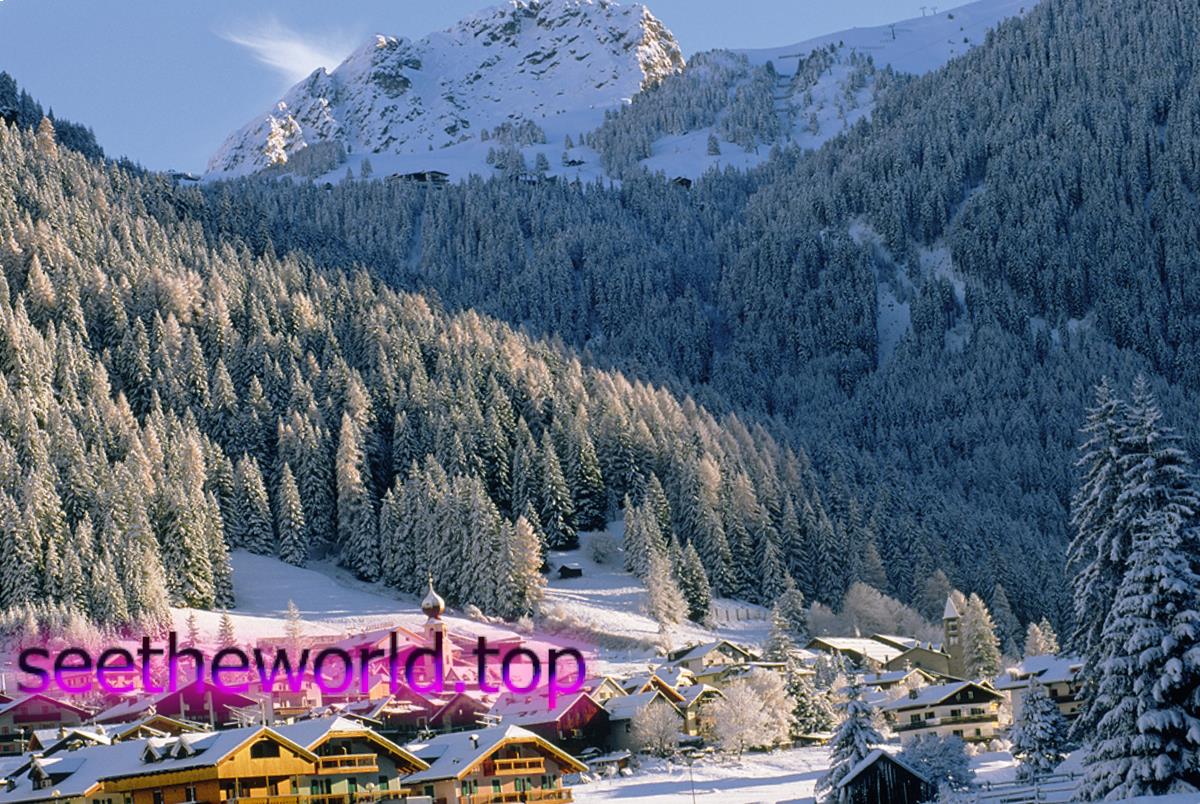 Ski resort Val di Fassa(Val_di_Fassa), Italy
