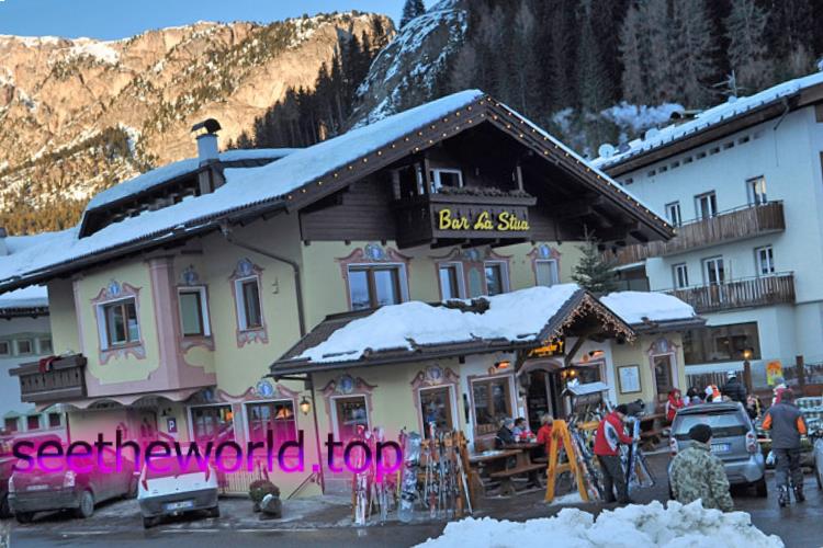 Ski resort Val Gardena (Val Gardena) Italy