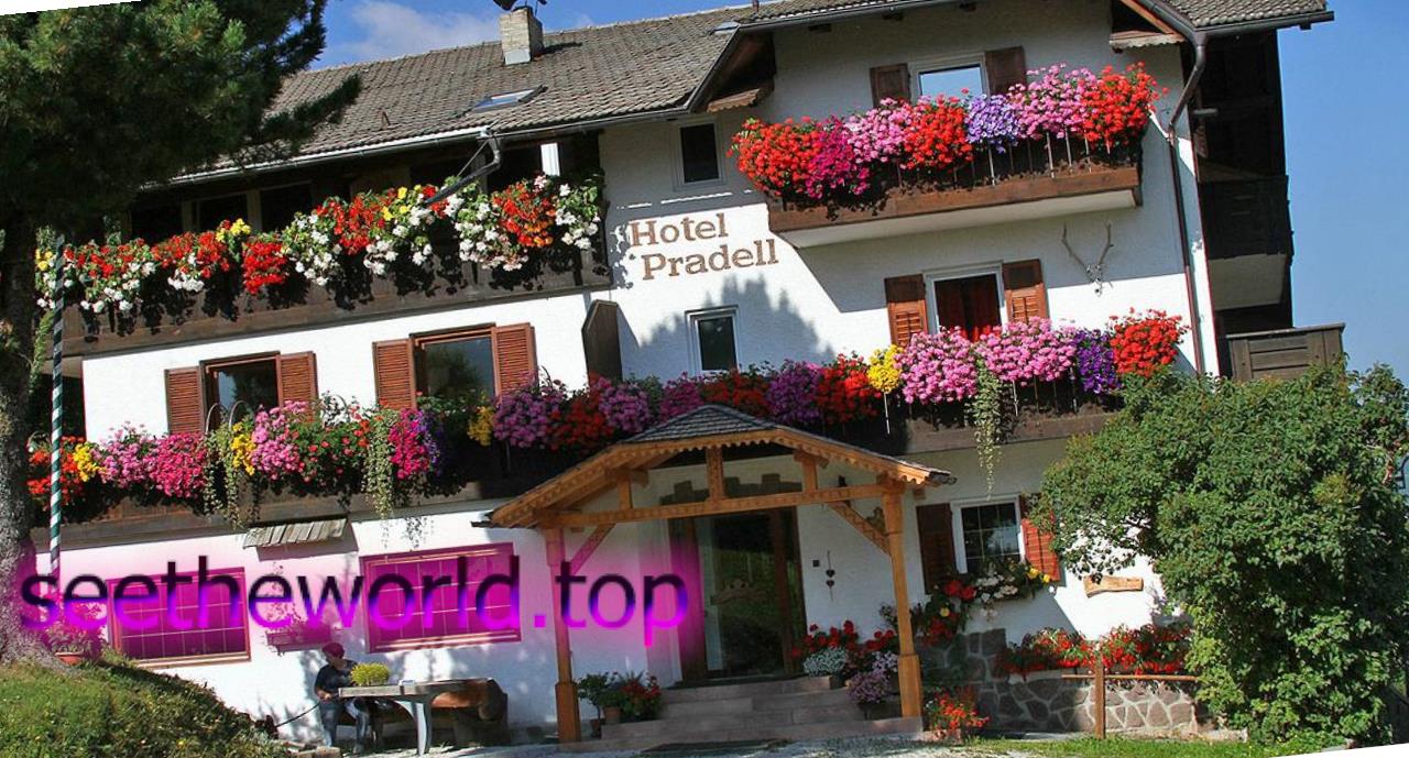 Ski resort Val Gardena (Val Gardena) Italy