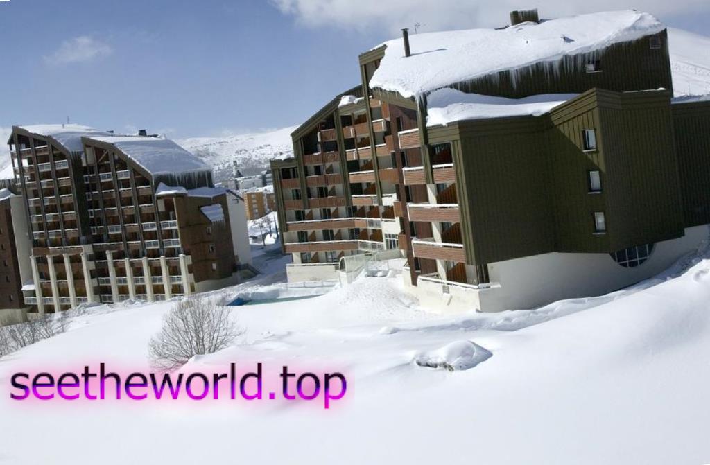 Ski resort Alpe d'Huez (Alpe d'Huez), France