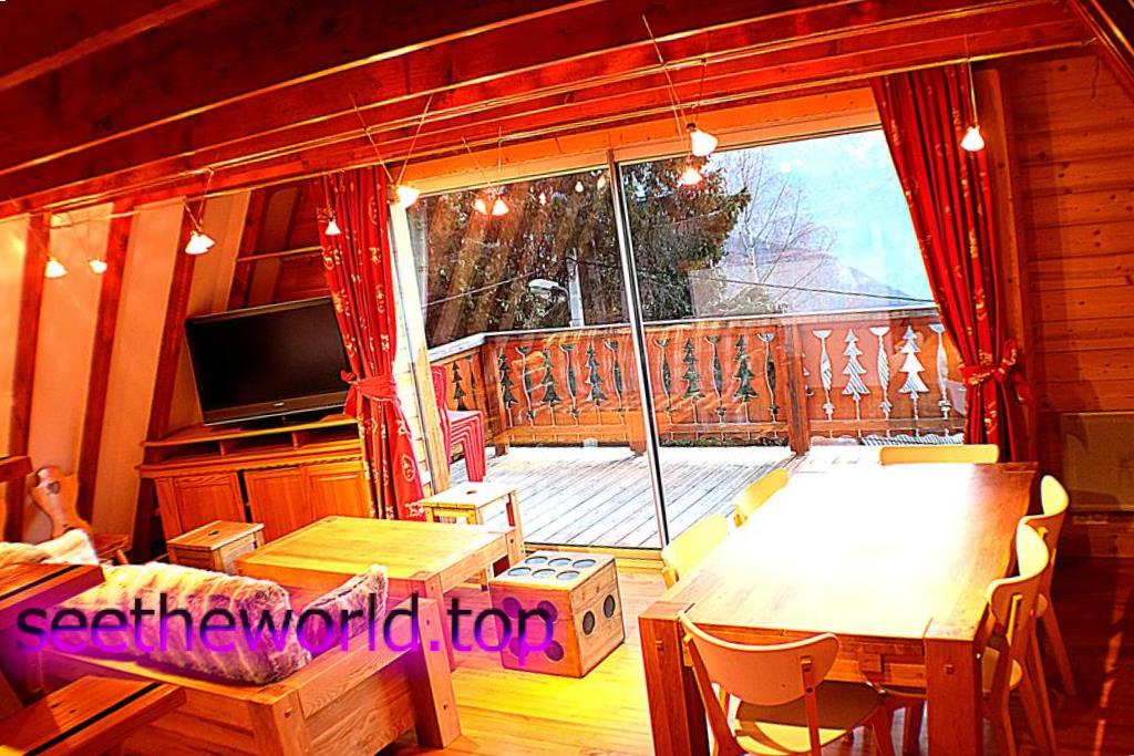 Ski resort Alpe d'Huez (Alpe d'Huez), France