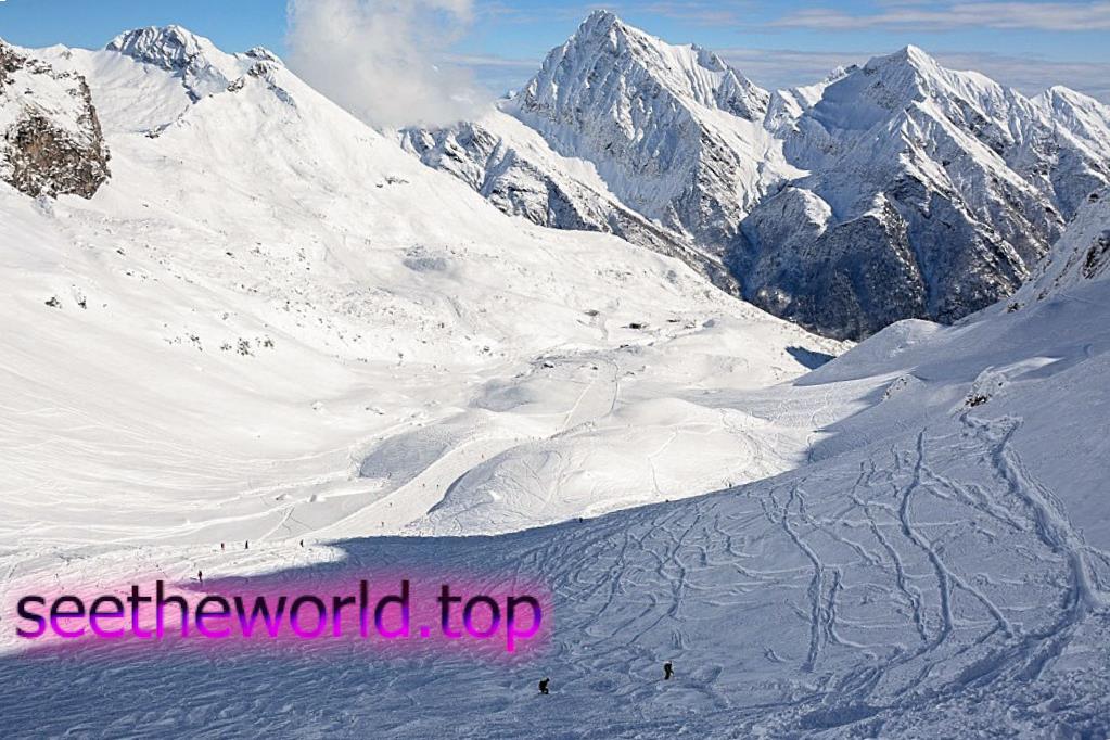 Ski resort Alpe d'Huez (Alpe d'Huez), France