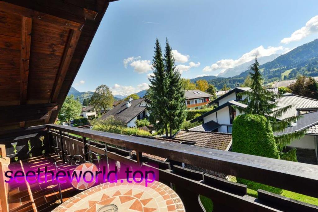 Ski resort Garmisch-Partenkirchen (Garmisch-Partenkirchen), Germany