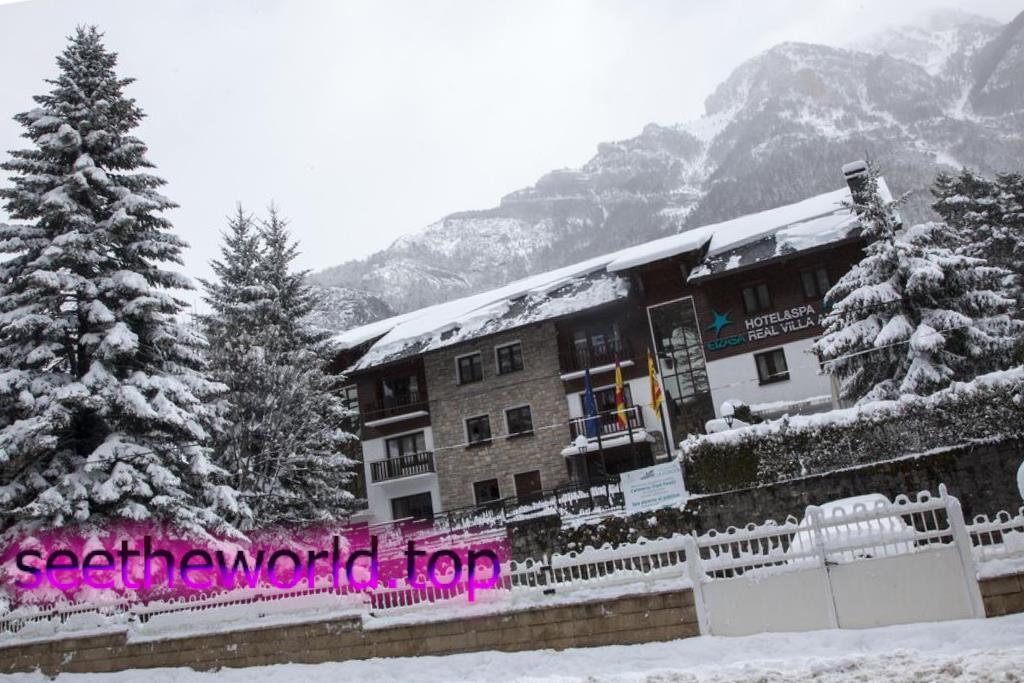 Candanchú ski resort, Spain