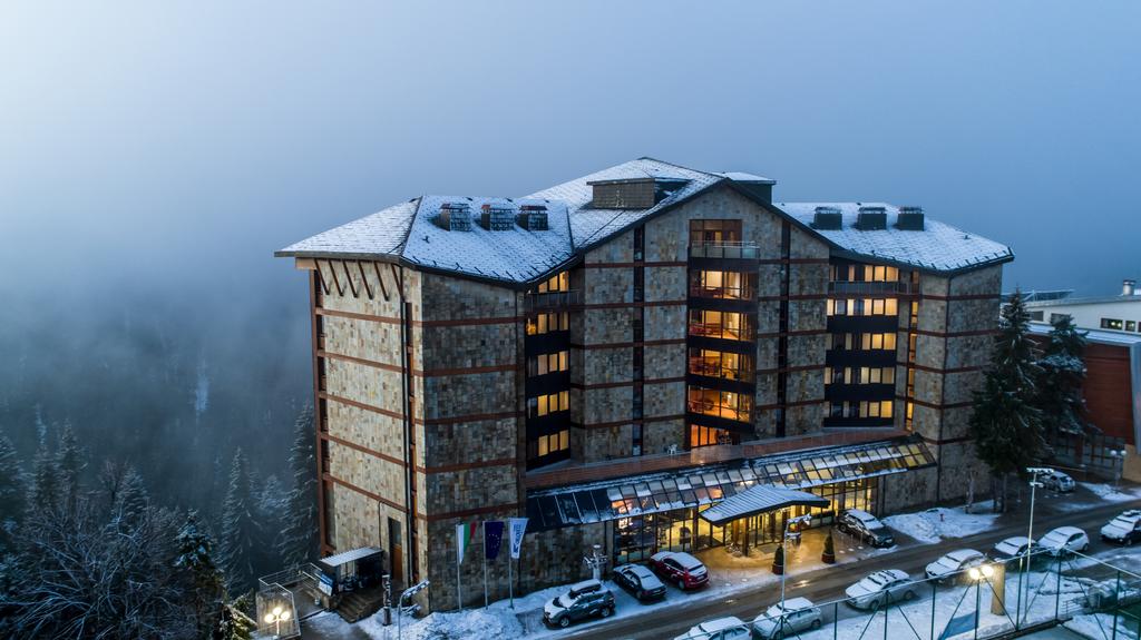 Гірськолижний курорт Пампорово (Pamporovo), Болгарія
