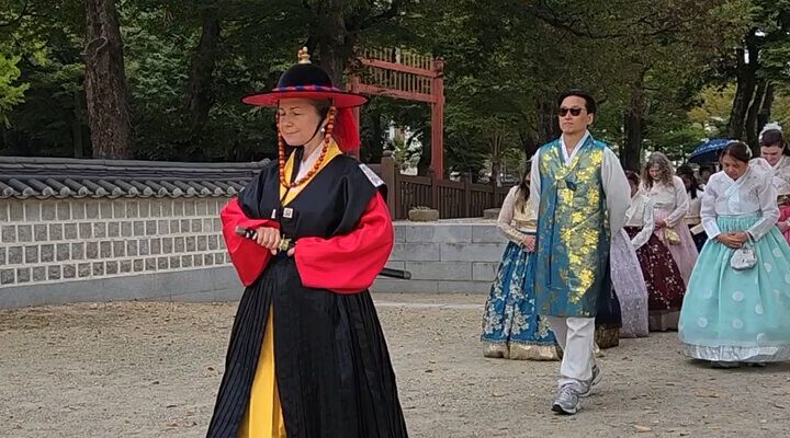 K-Drama Adventures: Kimbap and Cosplay