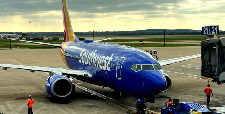Southwest 737's Unbelievable Taxiway Takeoff Attempt
