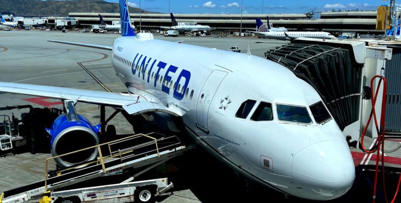 United Airlines Offers Free Starlink Wi-Fi