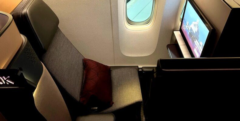Qatar Airways Passenger Alleges Flight Theft