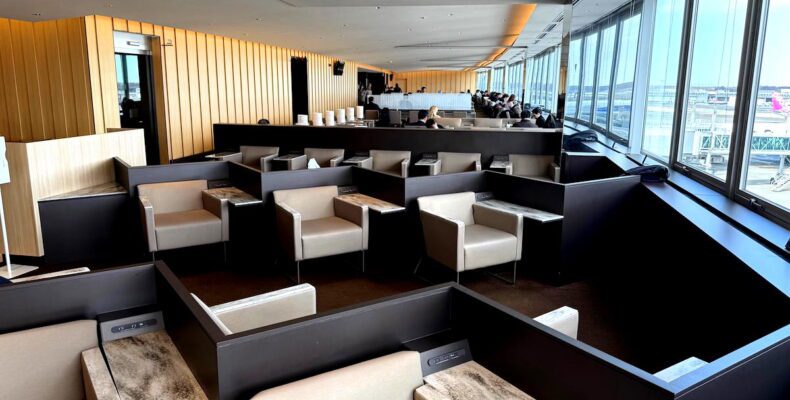 Experience Comfort at ANA Lounge CTS