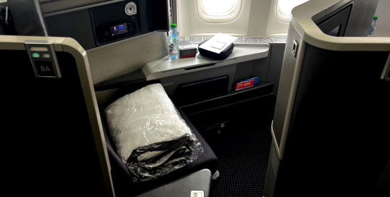 American Airlines Revives Luxe Travel Comforts