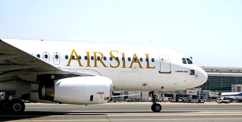 Flight Mix-Up: Karachi Bound to Saudi Arabia
