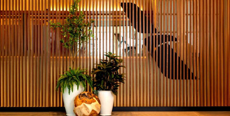Miami Welcomes New American Flagship Lounge