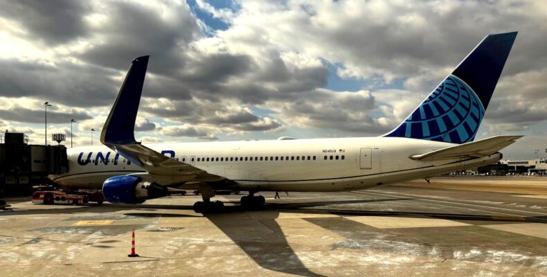 United Flight Attendants Say No to Raises