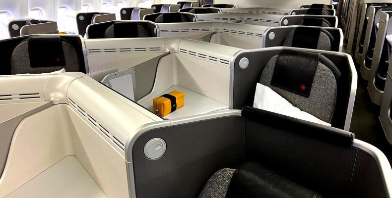 Air Canada Flight Attendants Resist Work Order
